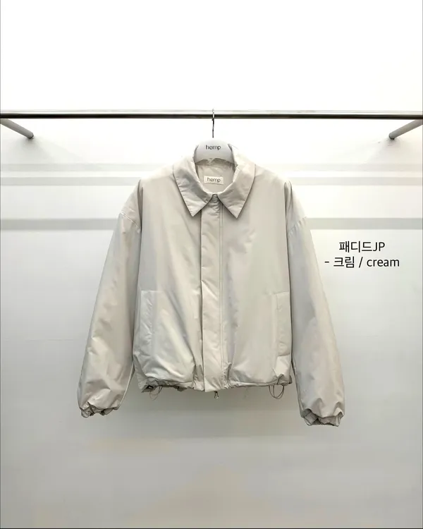 Minimalist Women's Jacket - Comfortable and Versatile