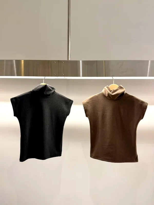 Stylish High Neck Short Sleeve Top for Women - Comfortable and Versatile