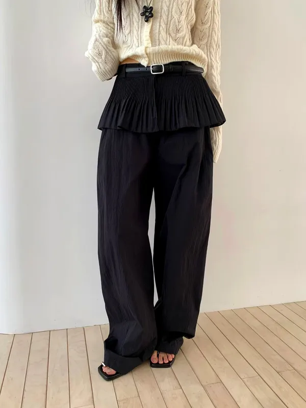 Fashionable Loose Black Women's Pants - Comfortable and Versatile
