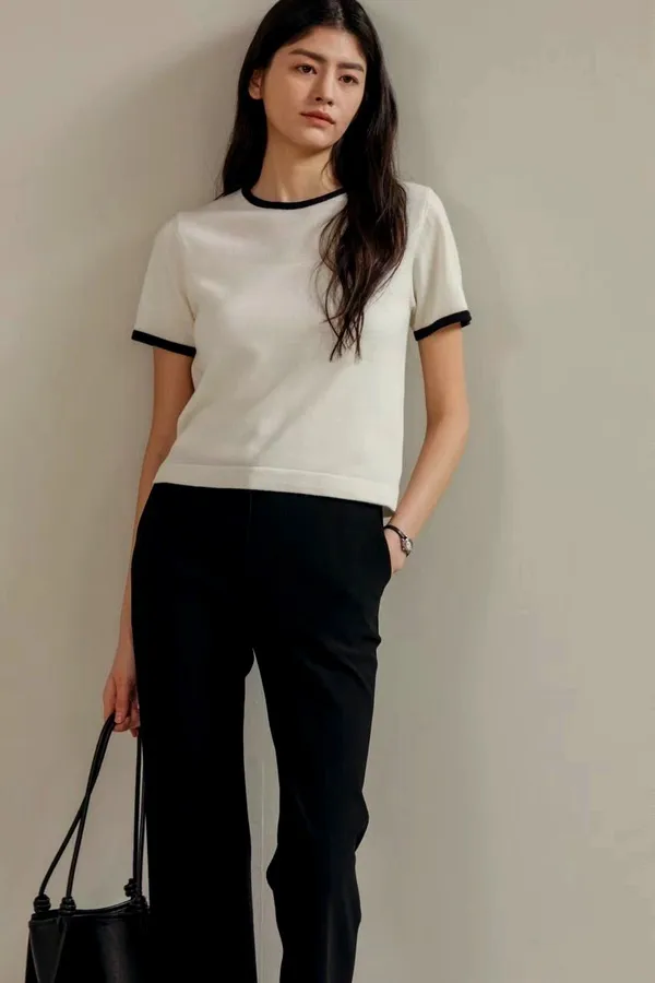 Stylish and Minimalist Women's Top for Effortless Fashion