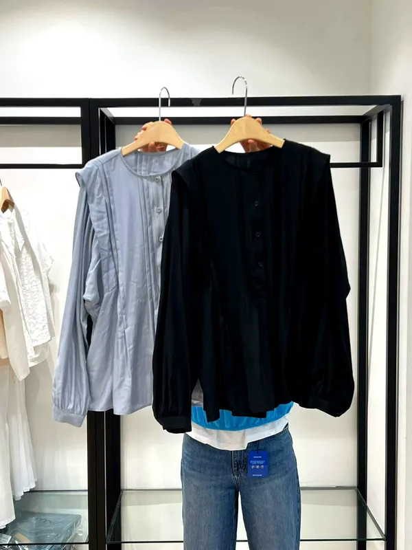 Stylish Versatile Women's Shirt, Lightweight and Comfortable for Spring and Autumn Wear