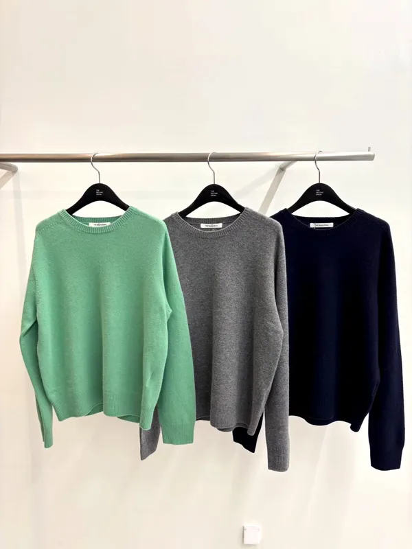 Comfortable and Versatile Women's Top, Soft Knit Cardigan
