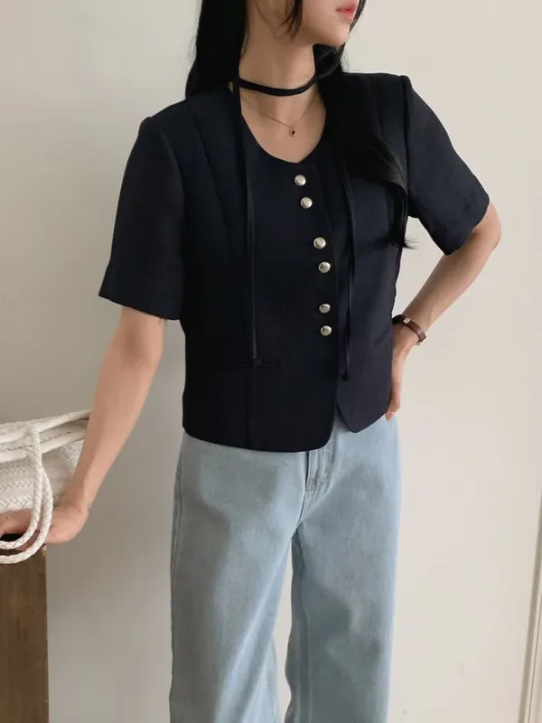 Stylish Minimalist Short Sleeve Shirt with Elegant Button Design