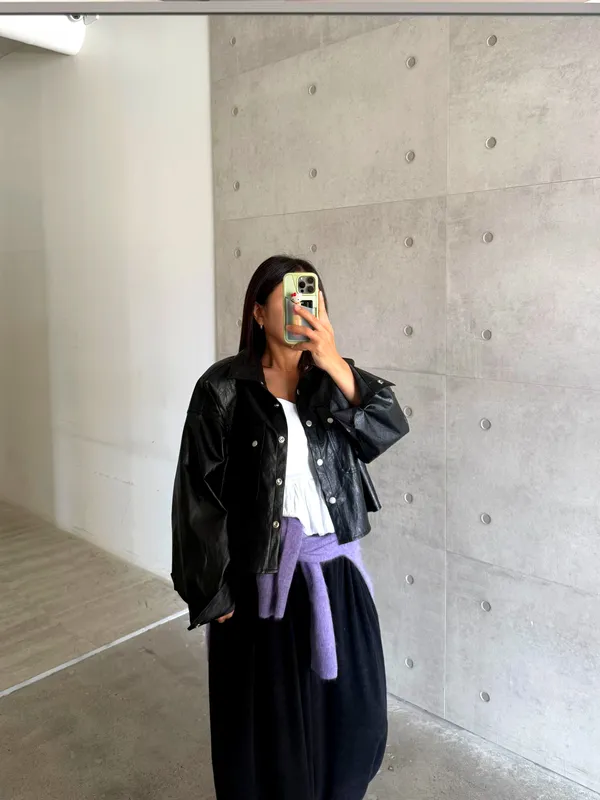 Stylish Black Women's Jacket - Perfect Match for Any Style