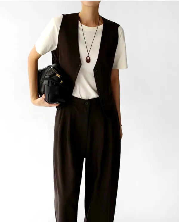 Stylish Women's Vest Jacket, Elegant and Versatile