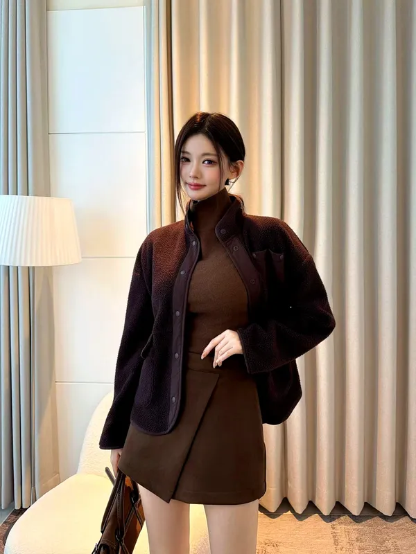 Stylish Women's Jacket - Warm and Comfortable, Perfect for Any Outfit