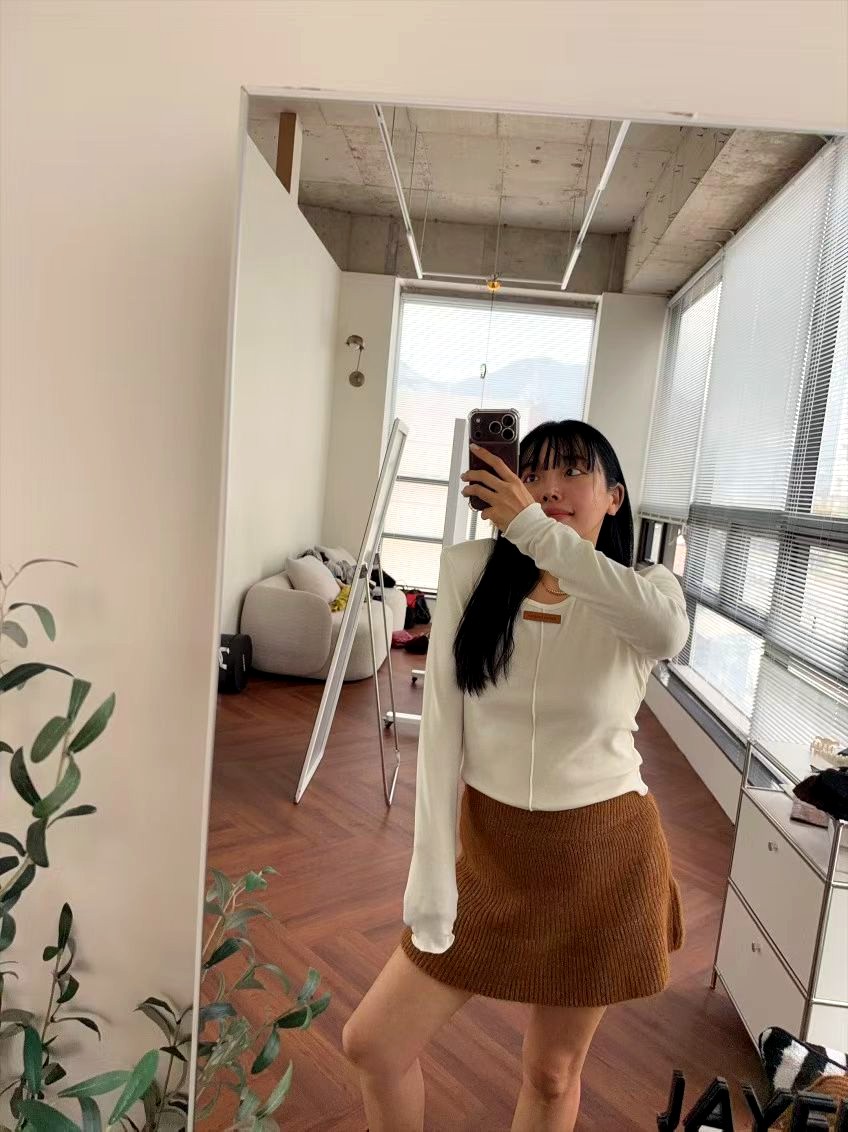 스타일리시하고 미니멀한 여성용 티셔츠, 편안하고 다재다능