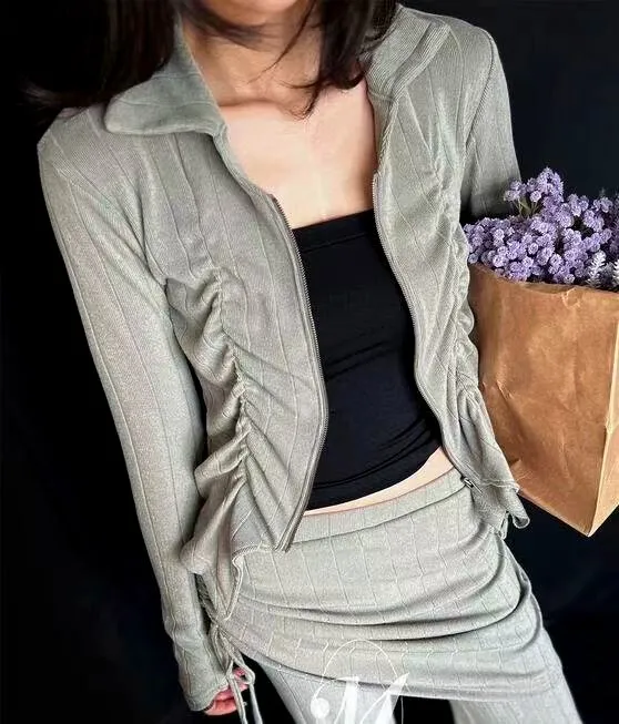 เสื้อคาร์ดิแกนผู้หญิงแฟชั่น - เรียบหรูและสบายเหมาะสำหรับทุกโอกาส