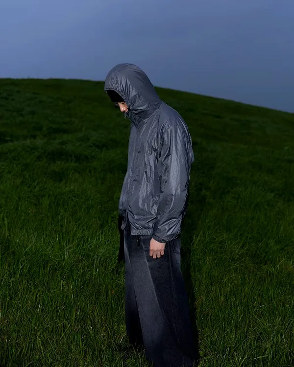 Stylish Windproof Men's Jacket, Lightweight and Breathable for Outdoor Activities