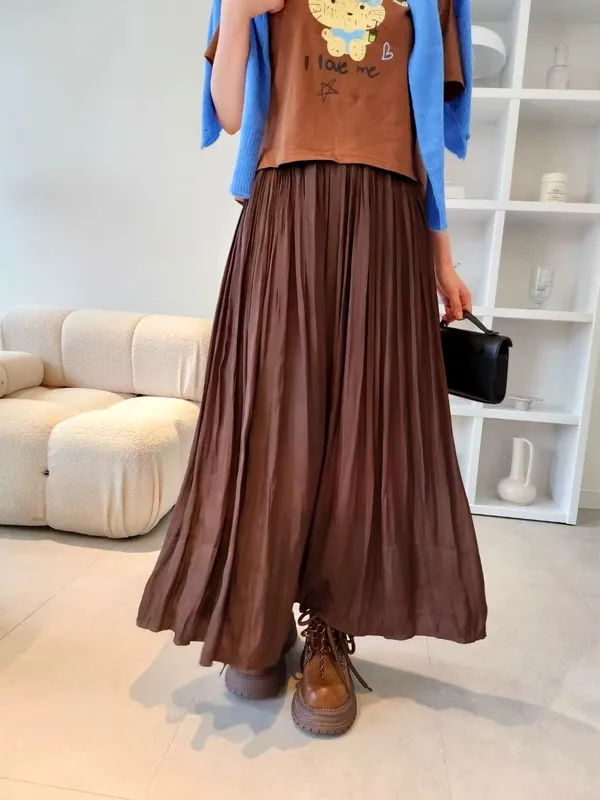 Elegant Flowing Maxi Dress to Showcase Feminine Charm
