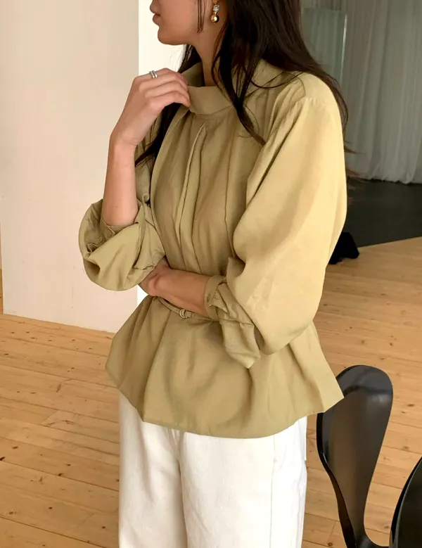 Elegant and Comfortable Women's Shirt, Lightweight Style
