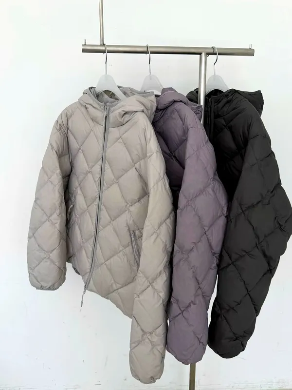Fashionable Warm Women's Jacket, Lightweight and Comfortable, Perfect for Fall and Winter