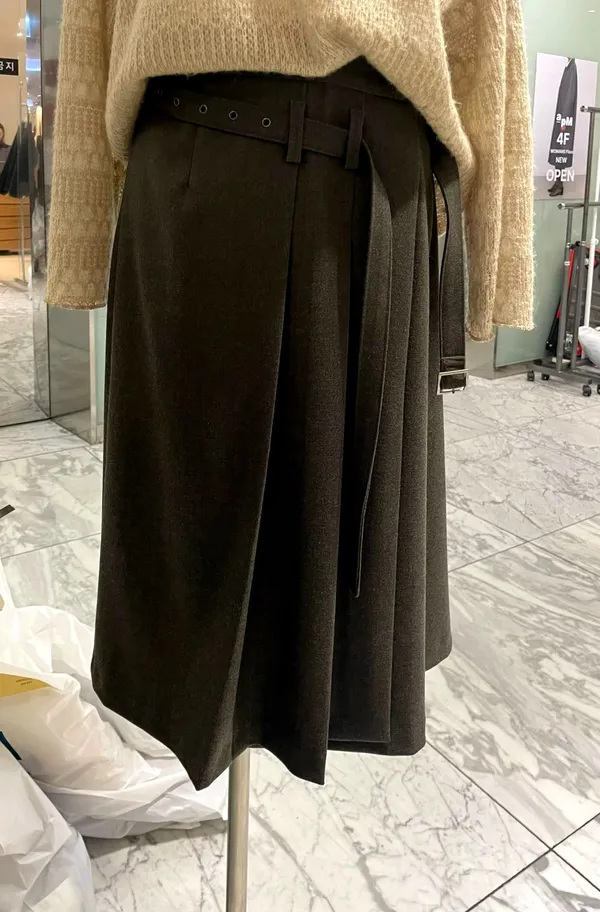 Elegant and Stylish Women's Dress, Perfect for Any Occasion