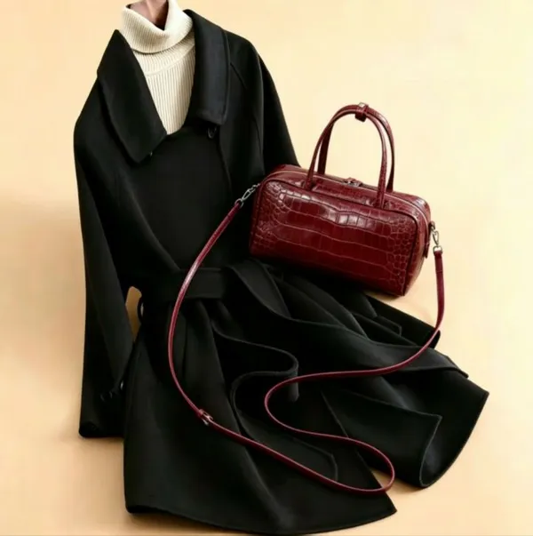 Stylish Black Crocodile Pattern Handbag