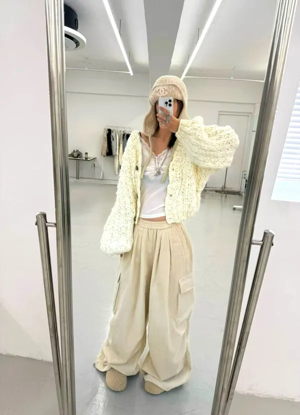Stylish and Comfortable Sweater to Warm Your Every Day