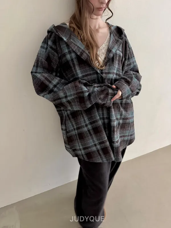 Stylish Plaid Shirt for a Comfortable Casual Look