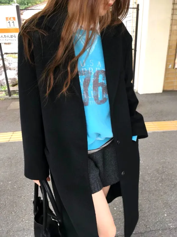 Stylish Black Coat - Elegance Meets Versatility