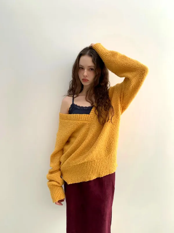 Fashionable Loose Sweater - Warm and Comfortable for Autumn and Winter Styling