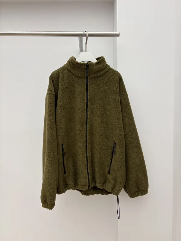 Cozy and Warm Lamb Wool Coat - A Must-Have for Autumn and Winter
