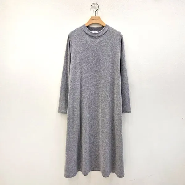 Minimalist Gray Long Sleeve Dress - Comfort Meets Elegance