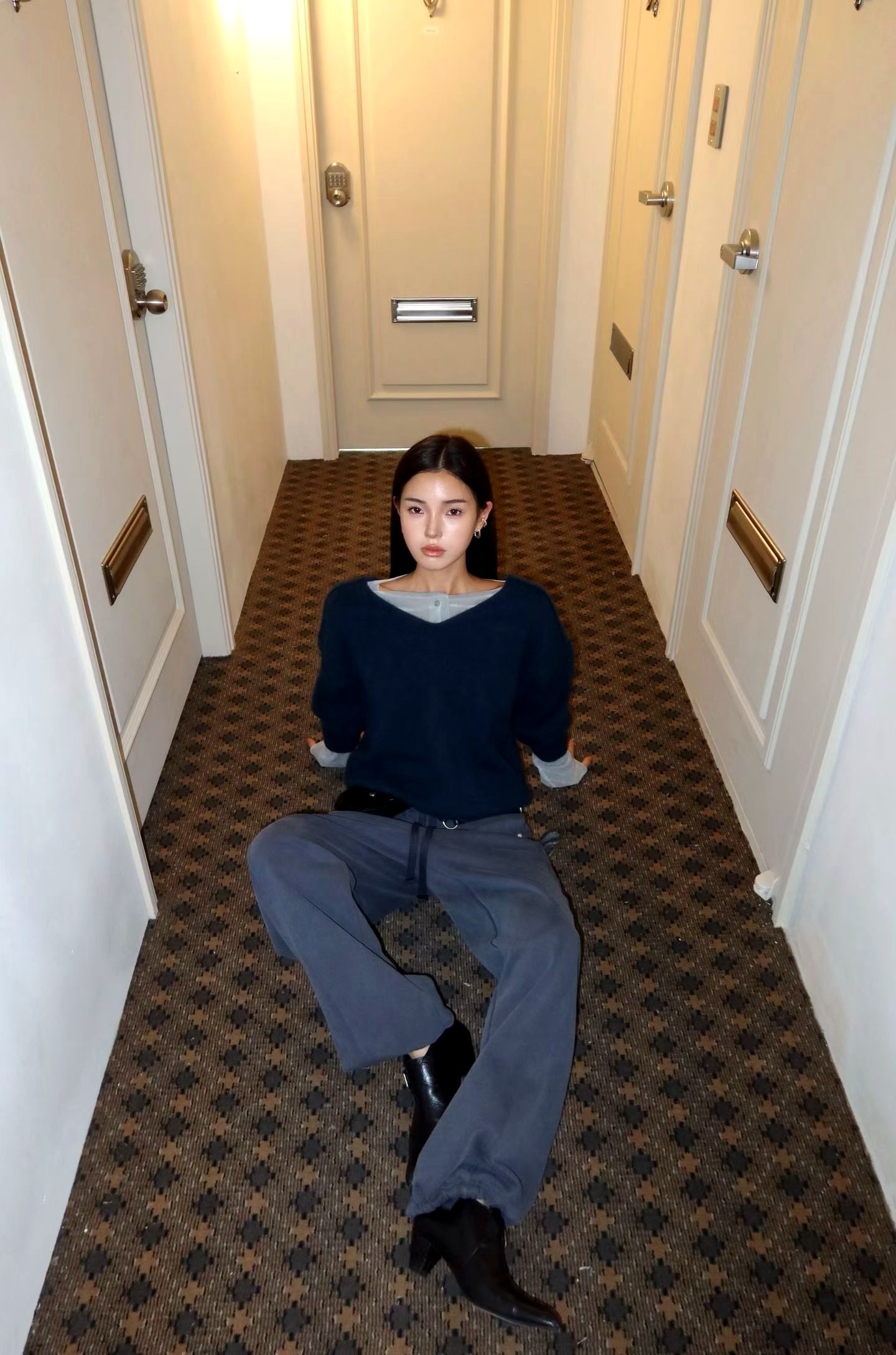 스타일리시하고 미니멀한 여성용 탑, 편안한 캐주얼 룩