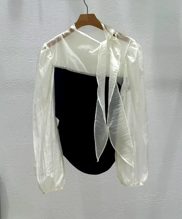 Elegant Women's Top with Lightweight Breathable Design