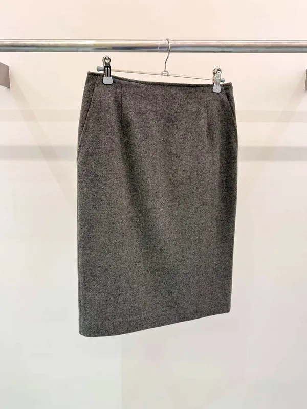 Elegant Gray Midi Skirt - Showcase Your Feminine Charm
