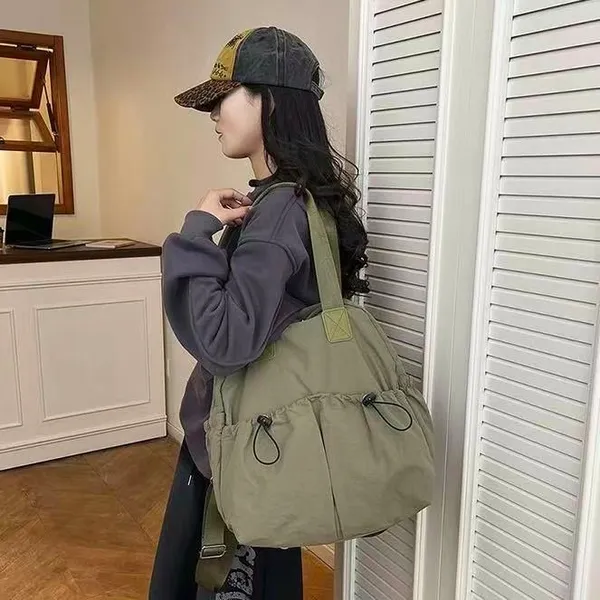 Stylish and Minimalist Large Capacity Tote Bag