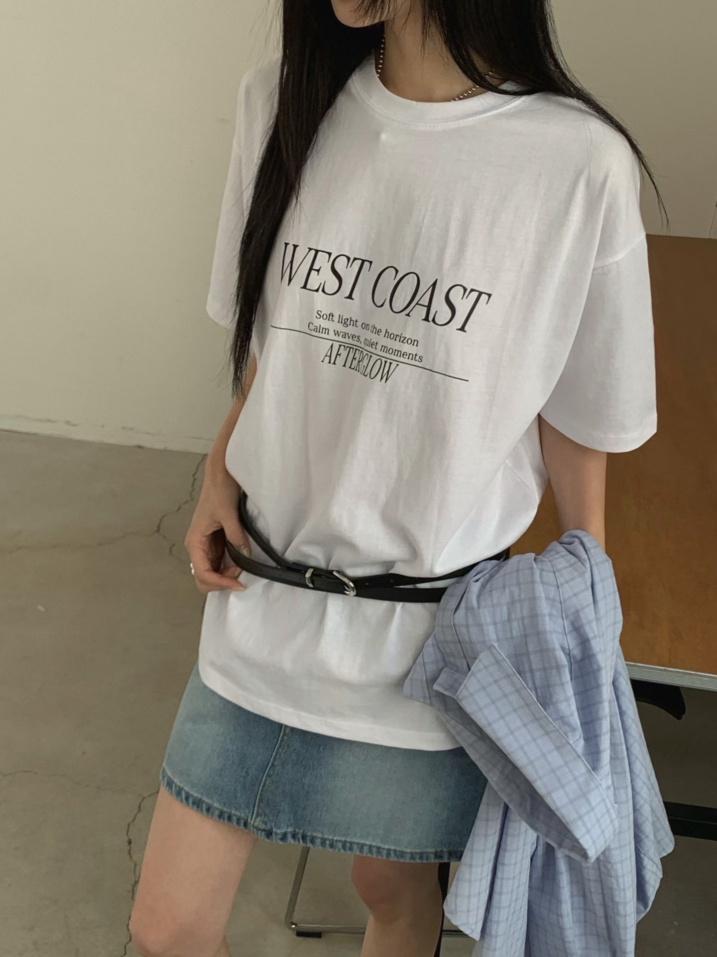 미니멀리스트 스타일 서해안 프린트 티셔츠 할인