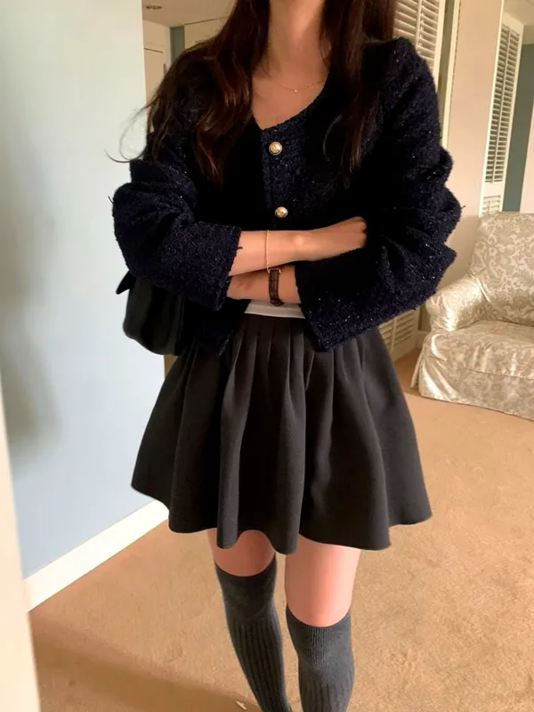 Elegant Women's Coat - Fashionable and Versatile