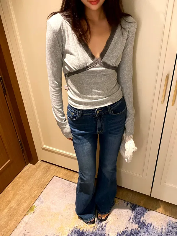 Stylish Gray V-Neck Long Sleeve T-Shirt - Elegant and Comfortable
