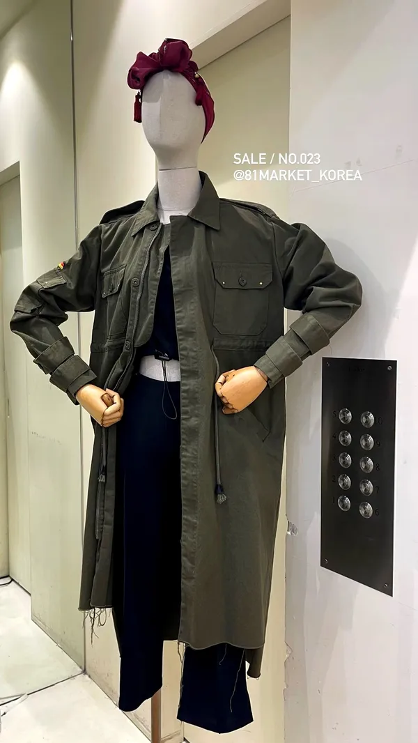 Stylish Printed Women's Jacket with Unique Trendy Design