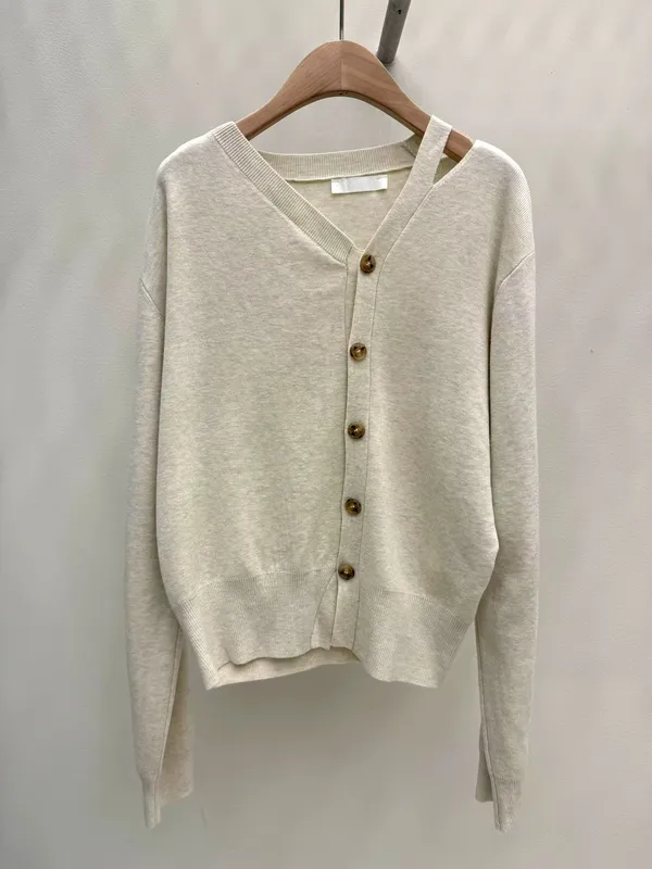 Chic Women's Cardigan, Comfortable and Versatile for Spring and Autumn