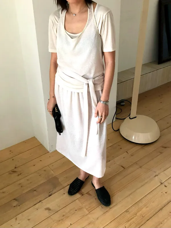 Elegant and Minimalist Women's Dress, Perfect for Any Occasion