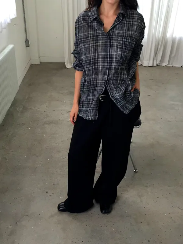 Stylish Plaid Shirt for an Elegant Casual Look