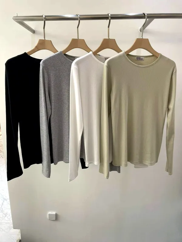 Comfortable and Versatile Women's Long Sleeve T-Shirt for Effortless Fashion