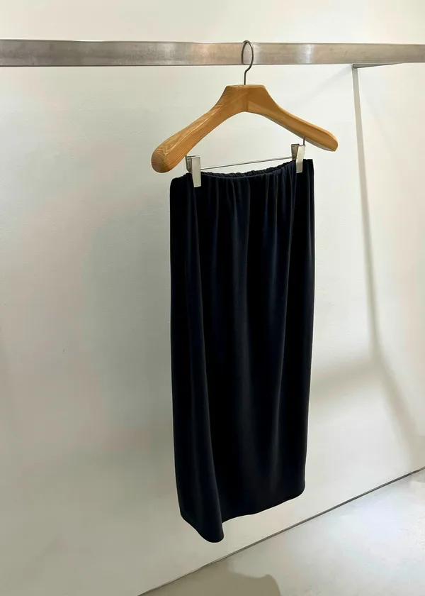 Elegant and Minimalist Women's Dress, Comfortable and Versatile