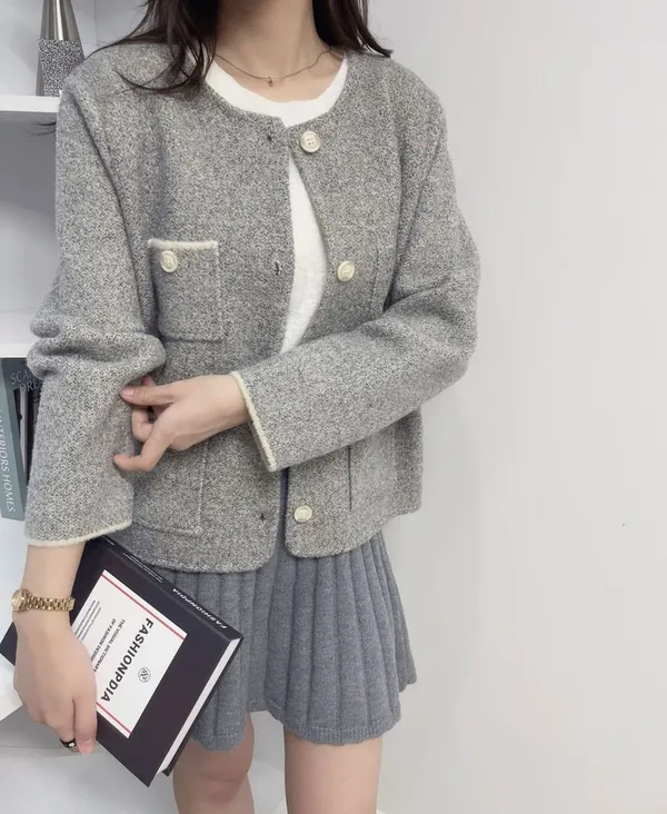 Stylish Gray Woolen Coat - A Must-Have for Elegant Charm
