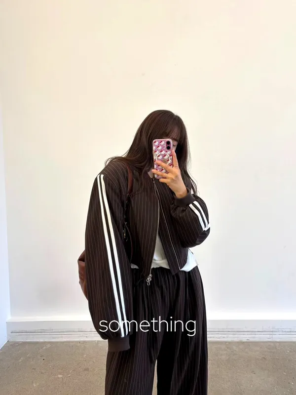 Stylish Striped Women's Jacket - Comfort Meets Casual Chic