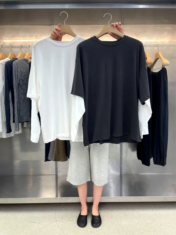 Minimalist Style Women's Top - Comfortable and Versatile
