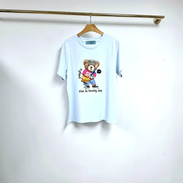 Minimalist Basic Women's T-Shirt - Comfortable and Versatile