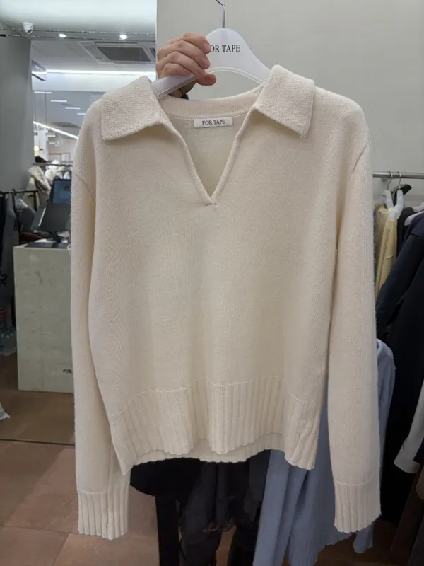 Stylish V-Neck Knit Sweater - Comfortable and Versatile