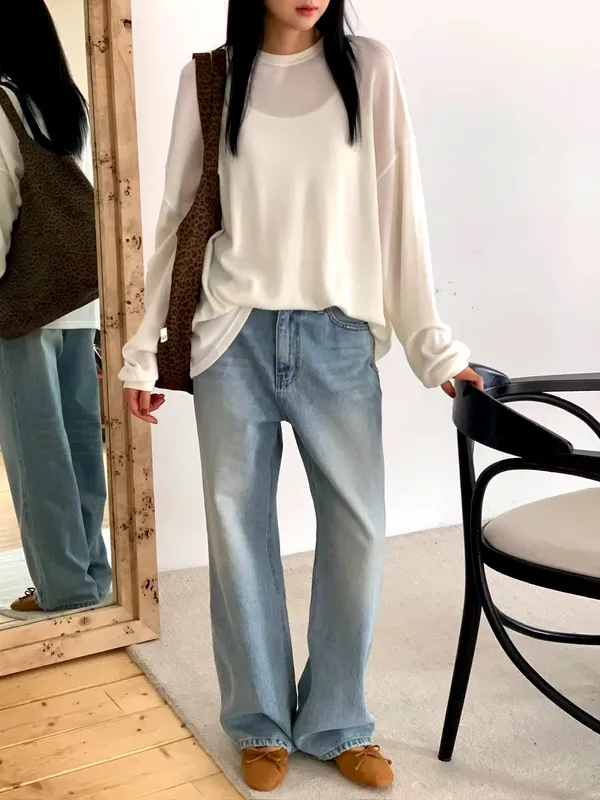 Fashionable and Minimalist Women's T-Shirt, Comfortable and Breathable
