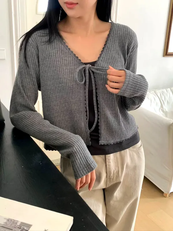 Fashionable Gray Cardigan for Women - Comfortable and Versatile