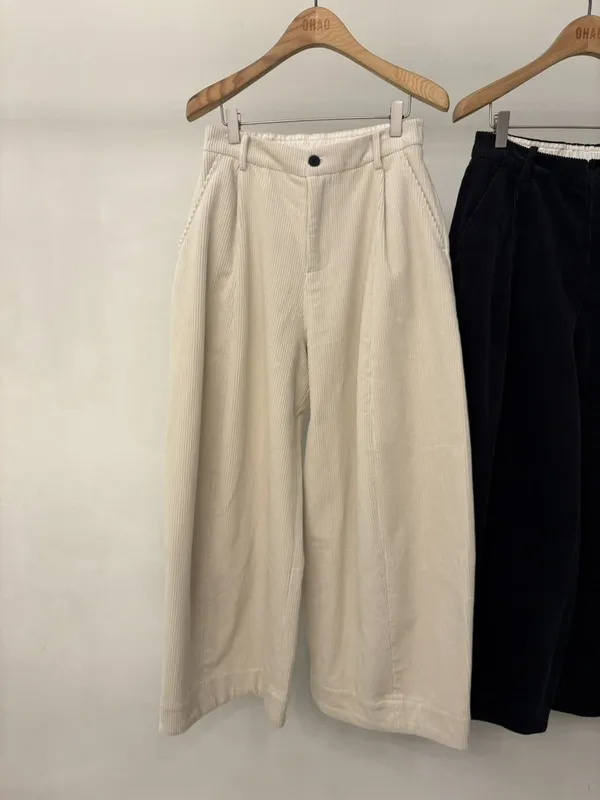 Stylish Loose Corduroy Pants - Comfortable and Versatile