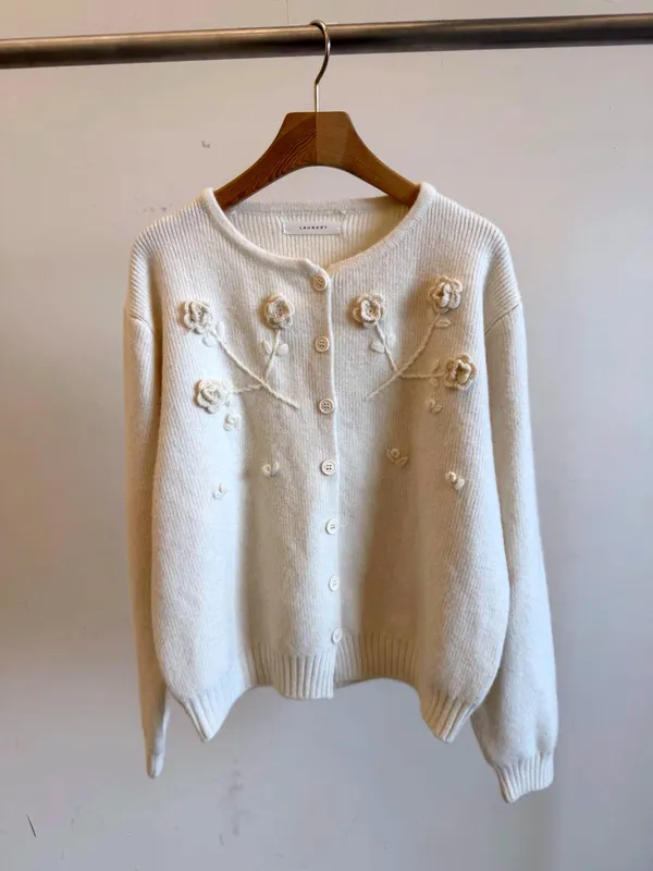 Elegant Embroidered Cardigan for Women - Comfortable and Versatile