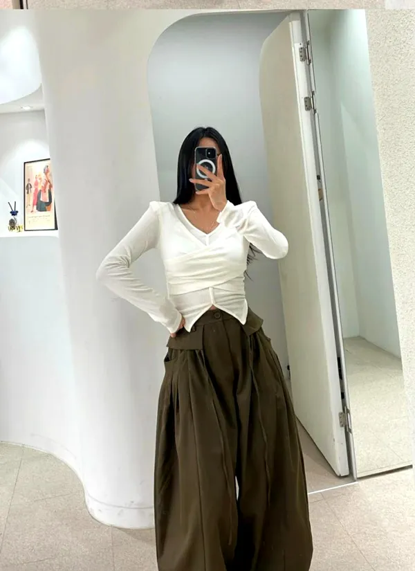 Stylish Slim Fit White Top, Elegant and Versatile