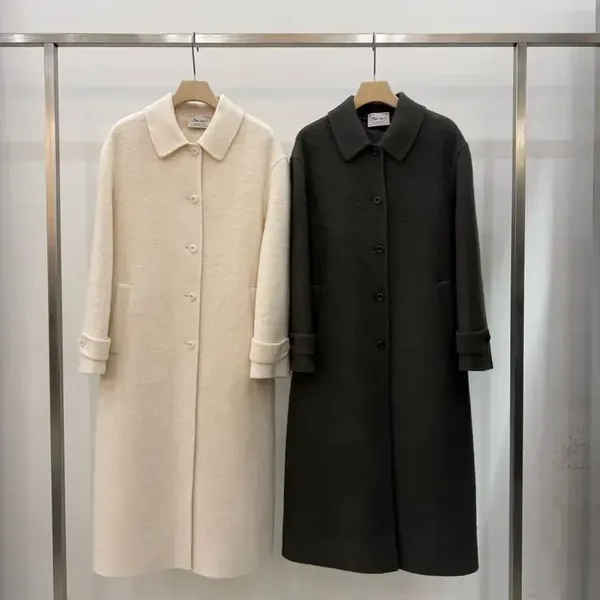 Elegant Long Women's Coat - Warm and Comfortable for Autumn and Winter