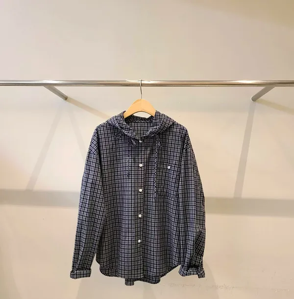 Classic Plaid Women's Top - Comfortable, Breathable, and Fashionable