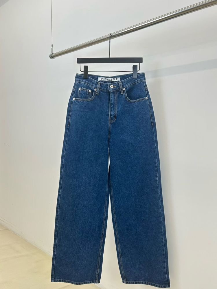 Stylish Loose High-Waisted Jeans - Classic Blue Design